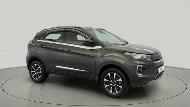 https://images10.gaadi.com/usedcar_image/4545178/original/8bb6b19eeba84179465fa23156e9b199.jpg?imwidth=6400