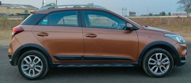 https://images10.gaadi.com/usedcar_image/4545234/original/8b343e6e3997ee6b2582064aaccf5c59.jpg?imwidth=6401