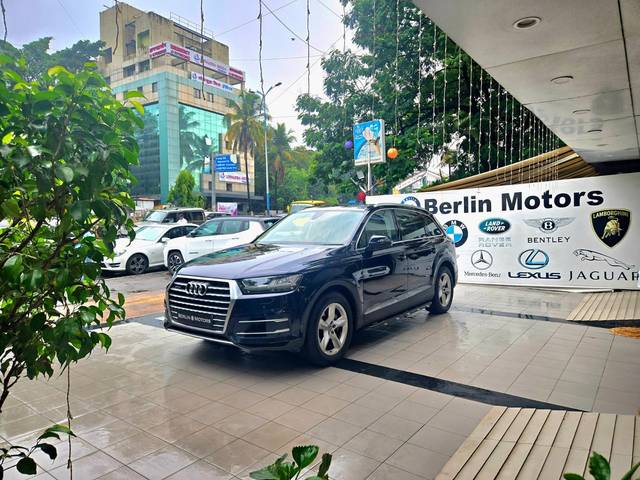 https://images10.gaadi.com/usedcar_image/4545236/original/490eec213fce0b2d73700cf68a4254ab.jpg?imwidth=6400