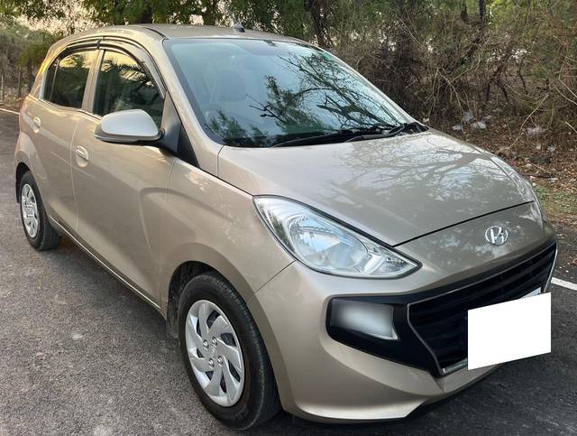 https://images10.gaadi.com/usedcar_image/4545238/original/processed_9980ffc11647fda8a9d36743d226f0d7.jpg?imwidth=6400