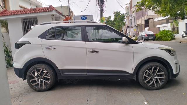 https://images10.gaadi.com/usedcar_image/4545244/original/b47d8b9da98bafbbbfe5ca5173df728a.jpeg?imwidth=6401