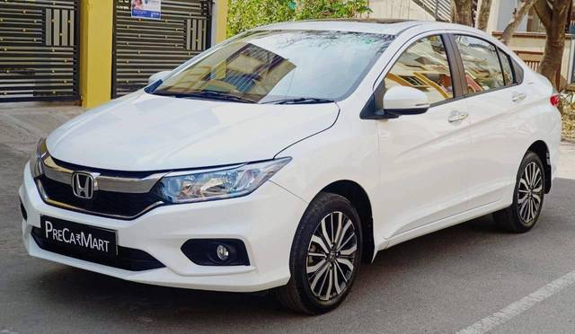 https://images10.gaadi.com/usedcar_image/4545292/original/processed_12b1104dc89d96fd96ad151a66d787b3.jpeg?imwidth=6401