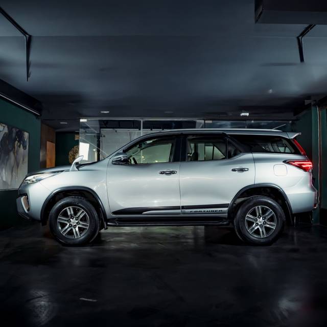 https://images10.gaadi.com/usedcar_image/4545307/original/0131c825af5e6b66e8330313b8b24c5c.jpg?imwidth=6402