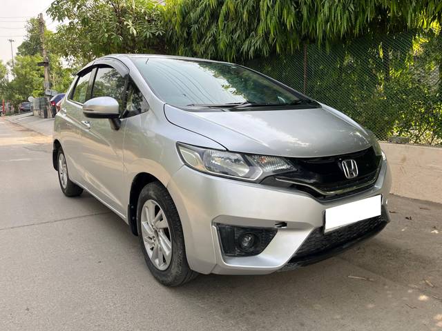 https://images10.gaadi.com/usedcar_image/4545314/original/processed_45ed610f992b81b263716602bfba0261.jpg?imwidth=6400