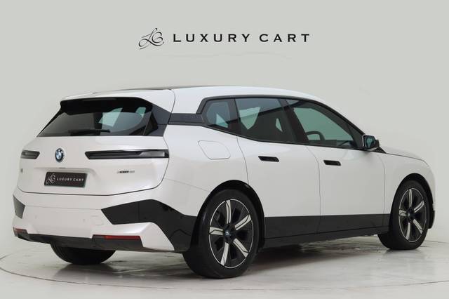 https://images10.gaadi.com/usedcar_image/4545318/original/processed_1f833bf940263fa02d95e64cdf060937.jpg?imwidth=6402