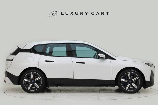 https://images10.gaadi.com/usedcar_image/4545318/original/processed_4db2b36bae8caf3293126642bf8b9d2a.jpg?imwidth=6401