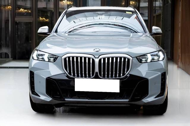 https://images10.gaadi.com/usedcar_image/4545323/original/processed_296ee63bcf0c4f5a4067fe92f81a1b49.jpg?imwidth=6402
