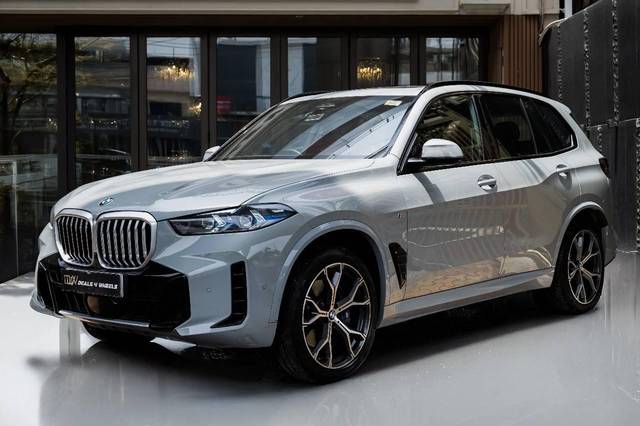 https://images10.gaadi.com/usedcar_image/4545323/original/processed_4125151db324d25ff9845afe70bf2d0a.jpg?imwidth=6400