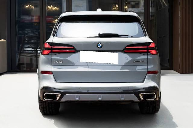 https://images10.gaadi.com/usedcar_image/4545323/original/processed_4632509d97bd1f72be314e495558d67b.jpg?imwidth=6401