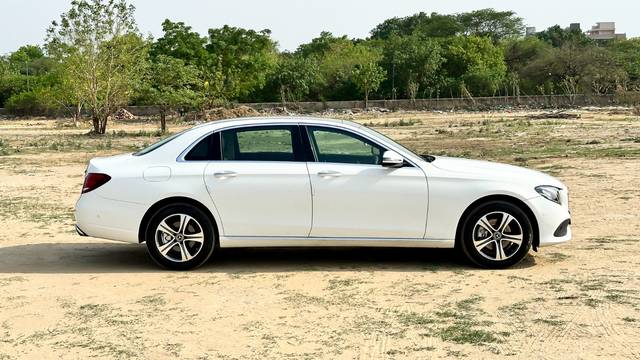 https://images10.gaadi.com/usedcar_image/4545326/original/fd7cb8665d5a0e09814d90592af4f8ad.jpg?imwidth=6401