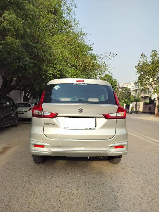 https://images10.gaadi.com/usedcar_image/4545327/original/processed_8d190a05f0913713ec0fb27902d75a4b.jpg?imwidth=6402