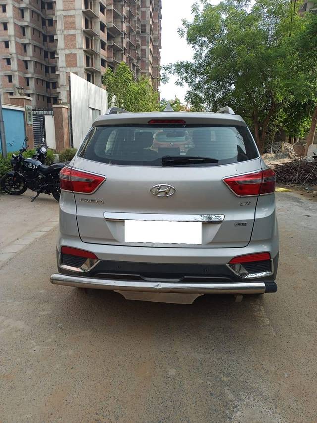 https://images10.gaadi.com/usedcar_image/4545369/original/processed_d46db748-7bd9-4b07-a146-ea9b2bdd867d.jpg?imwidth=6401