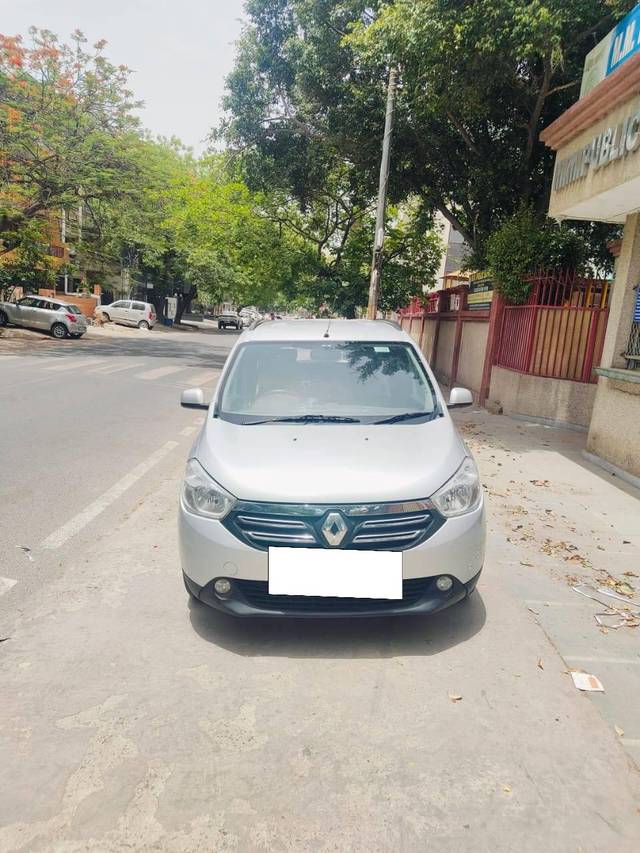 https://images10.gaadi.com/usedcar_image/4545384/original/processed_767b357ed28d056efd0def3ef4f7736c.jpg?imwidth=6400