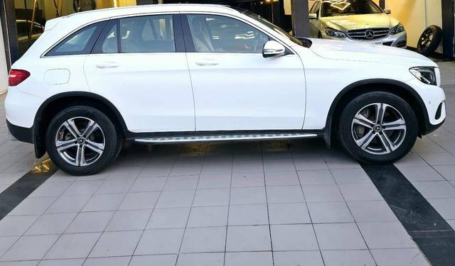 https://images10.gaadi.com/usedcar_image/4545389/original/processed_c37e7f70afbfd4ebd8156c92d5b02cd7.jpg?imwidth=6401