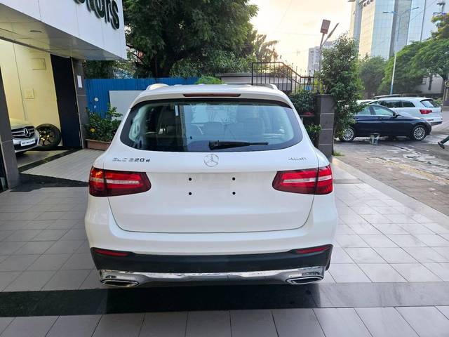 https://images10.gaadi.com/usedcar_image/4545389/original/processed_d7aeb33cfd9eb9cf89c7baed699062c9.jpg?imwidth=6402