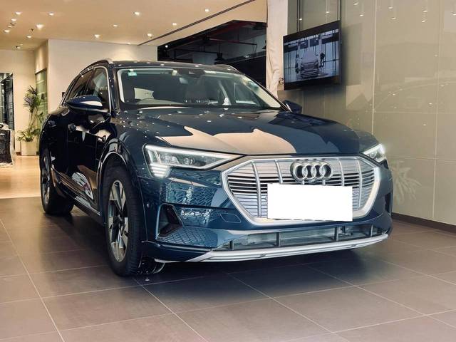 https://images10.gaadi.com/usedcar_image/4545392/original/processed_688c8bf7142c9257cec313a74005c522.jpeg?imwidth=6400