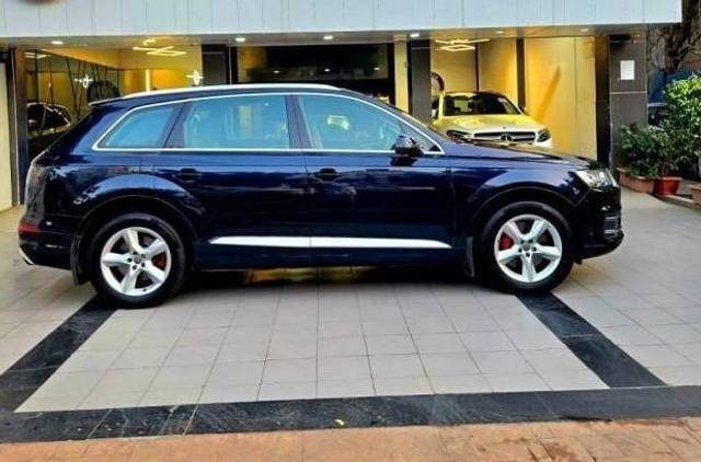 https://images10.gaadi.com/usedcar_image/4545396/original/processed_508c191a1afea7e1b7e0b74475f0a72e.jpg?imwidth=6401