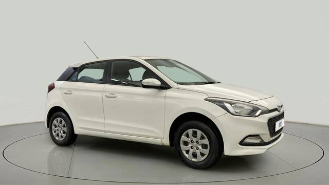 https://images10.gaadi.com/usedcar_image/4545406/original/a8745e262526d42ce3d3ccb2cb01e63f.jpg?imwidth=6400