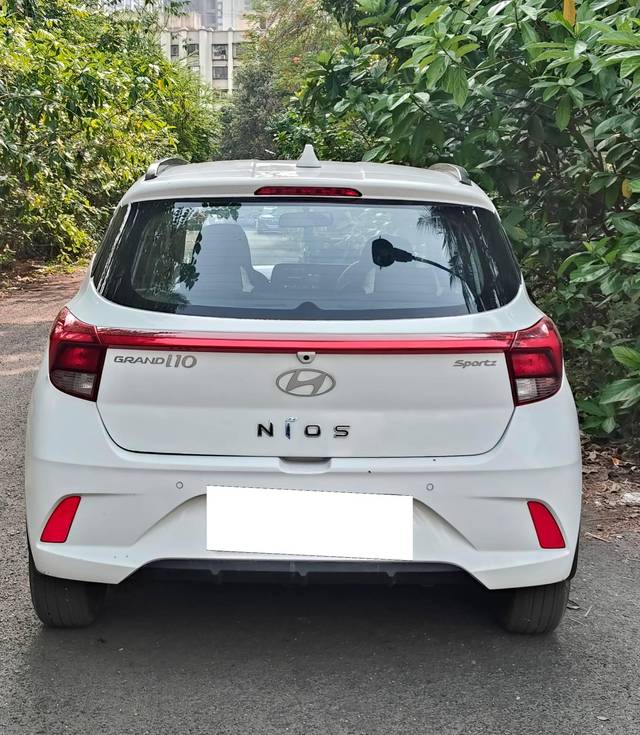 https://images10.gaadi.com/usedcar_image/4545407/original/processed_ea837187e086bbd8a7100c87df08455e.jpg?imwidth=6402