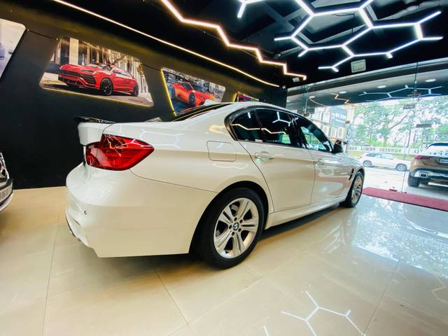 https://images10.gaadi.com/usedcar_image/4545409/original/processed_5436fd08cb694ecfaff6ab1b8b84099d.jpg?imwidth=6401