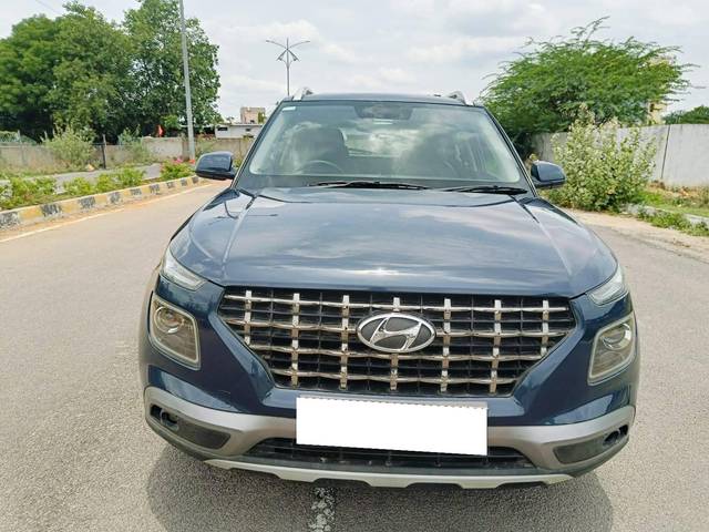 https://images10.gaadi.com/usedcar_image/4545457/original/processed_4fa0199e82806057c5470df0a3935fbe.jpg?imwidth=6400