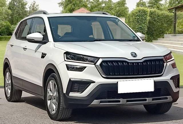 https://images10.gaadi.com/usedcar_image/4545466/original/processed_74dc1d21811c7ec532f198f4f3d2329d.jpg?imwidth=6400