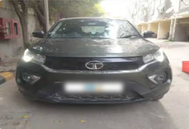 https://images10.gaadi.com/usedcar_image/4545523/original/c81800c6-01d0-4bae-8bab-7369a0d35246.?imwidth=6400