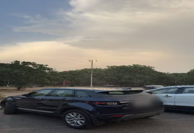 https://images10.gaadi.com/usedcar_image/4545531/original/0c415381-9841-44ba-ace7-67dbb7b5cbd6.?imwidth=6401