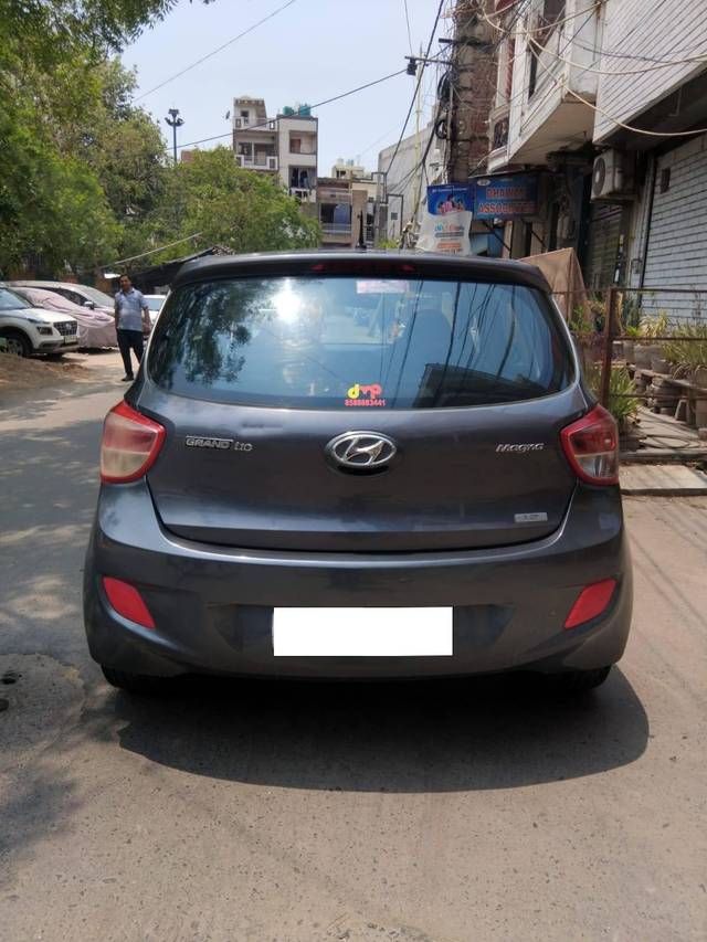 https://images10.gaadi.com/usedcar_image/4545545/original/processed_cce1204e444ded65fd9792ec90bc82da.jpg?imwidth=6401