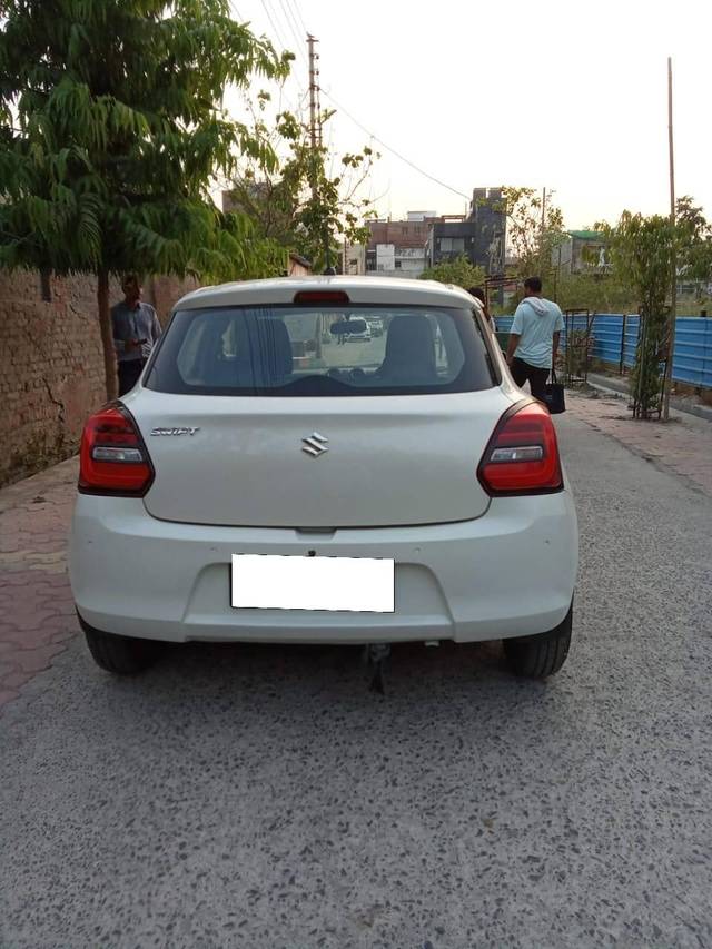 https://images10.gaadi.com/usedcar_image/4545553/original/processed_8467662efaf3ae3d2b7aeb9323d27f05.jpg?imwidth=6401