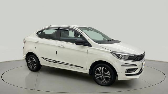 https://images10.gaadi.com/usedcar_image/4545565/original/2e2db28f7d072deeaf005ffb3928a9e9.jpg?imwidth=6400