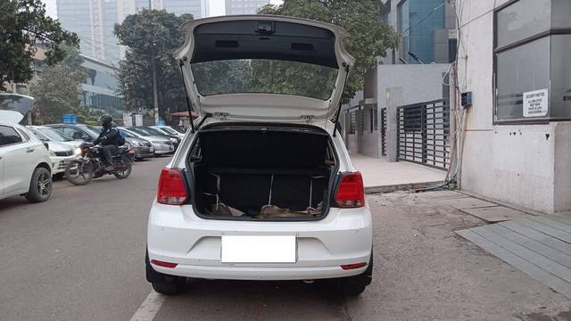https://images10.gaadi.com/usedcar_image/4545566/original/processed_17440297344d5396fdf0950f6d3b4b7f.jpg?imwidth=6401