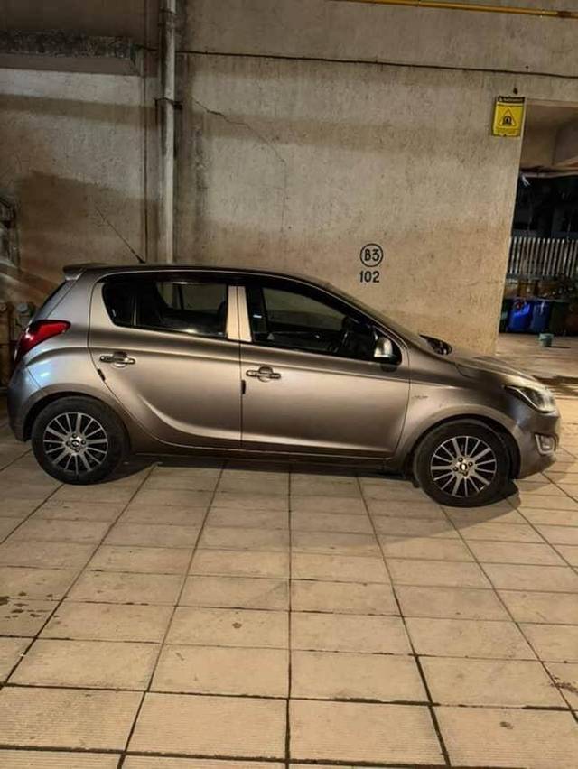 https://images10.gaadi.com/usedcar_image/4545571/original/processed_04ad5beeeafb20a84a7b136a5f7db733.jpg?imwidth=6401