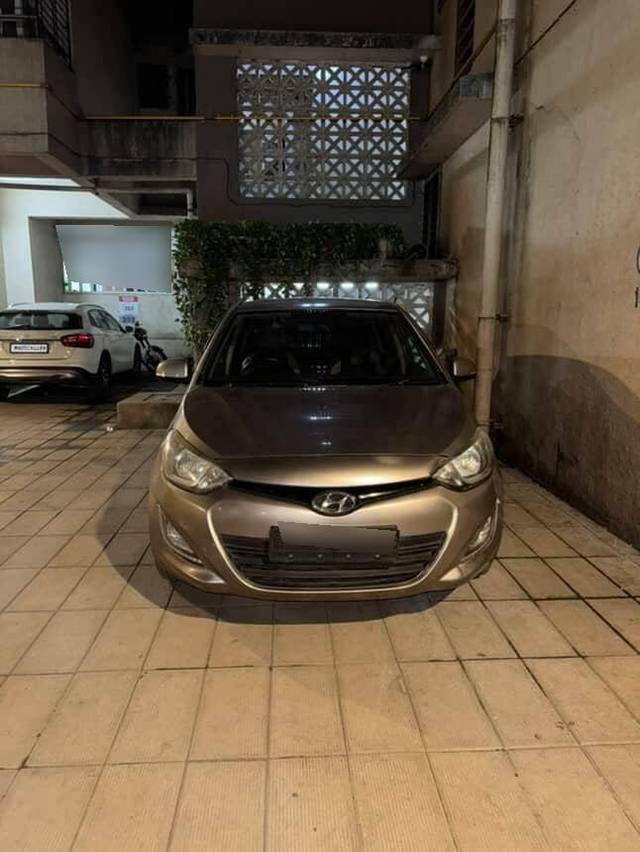 https://images10.gaadi.com/usedcar_image/4545571/original/processed_9abc0c16912f9fcc1c2a4706bb47ce58.jpg?imwidth=6400