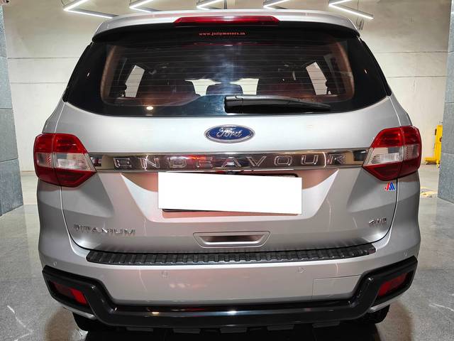 https://images10.gaadi.com/usedcar_image/4545578/original/processed_99190889afb0e631afd5e785b376ee27.jpg?imwidth=6402
