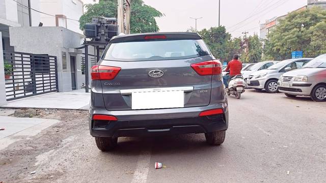 https://images10.gaadi.com/usedcar_image/4545586/original/processed_6c07b7e6afab45aef7f109ded58c2042.jpg?imwidth=6401