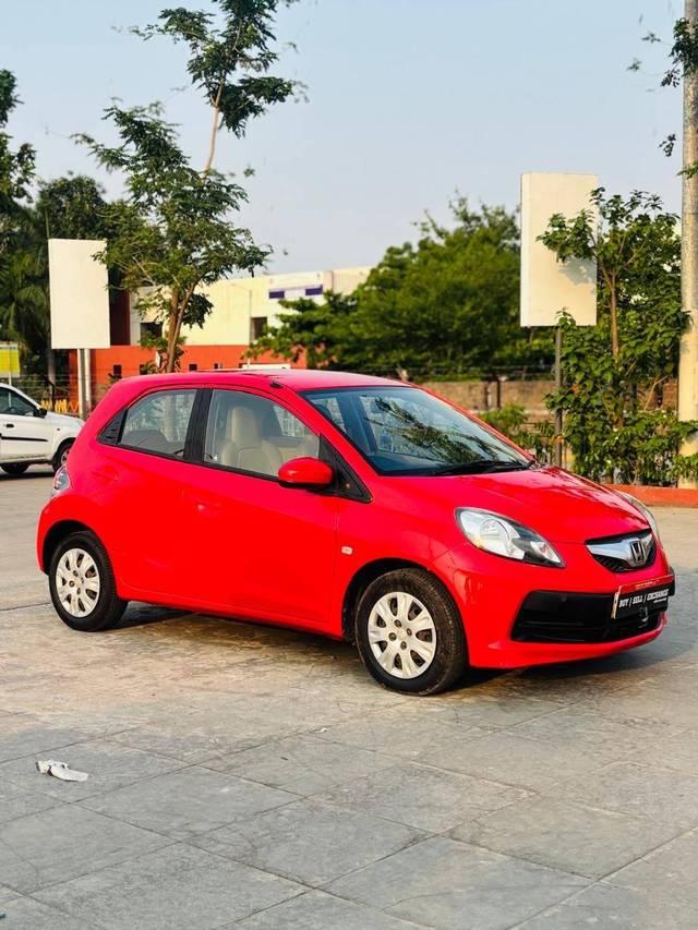 https://images10.gaadi.com/usedcar_image/4545594/original/processed_dfa52f39d758280ac8161e2420c6688f.jpg?imwidth=6400