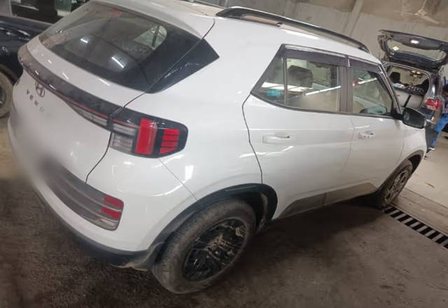 https://images10.gaadi.com/usedcar_image/4545606/original/f56a26f6-48be-40c7-ac9a-bafad651ea34.?imwidth=6401