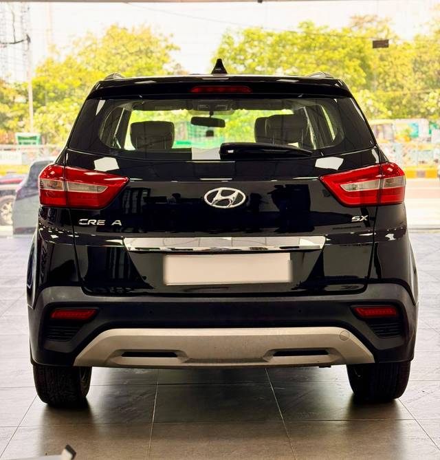 https://images10.gaadi.com/usedcar_image/4545612/original/processed_4c06927113437abdfff88adb62058223.jpg?imwidth=6402