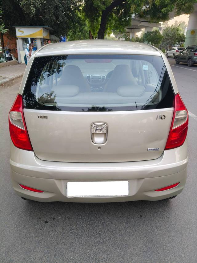 https://images10.gaadi.com/usedcar_image/4545614/original/processed_93af0d9c37c39186e19099822f5efc7e.jpg?imwidth=6402