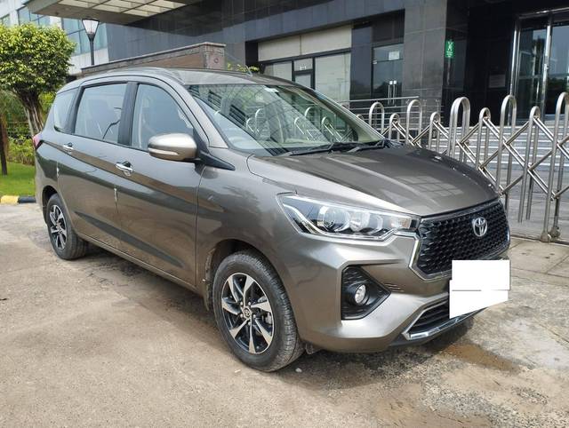 https://images10.gaadi.com/usedcar_image/4545621/original/processed_2465fe6b10dd5a11c7e63e2c95c19603.jpg?imwidth=6400