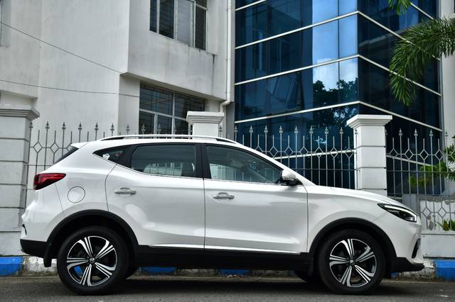 https://images10.gaadi.com/usedcar_image/4545694/original/11c4173c57e759883431d1908e796141.jpg?imwidth=6401