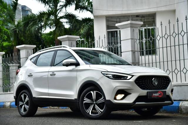 https://images10.gaadi.com/usedcar_image/4545694/original/processed_e605f6871281cf5b6f83f093474c4c5b.jpg?imwidth=6400