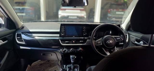 https://images10.gaadi.com/usedcar_image/4545711/original/5ed89a693644e13eb1ef49a051f5f7c0.jpg?imwidth=6402