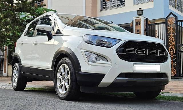 https://images10.gaadi.com/usedcar_image/4545725/original/processed_5084f8d918df4b7169107052e2274d0b.jpg?imwidth=6400