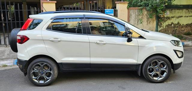 https://images10.gaadi.com/usedcar_image/4545728/original/processed_fe7a4b01bbcf8d7b31b6e1d435a14929.jpg?imwidth=6402