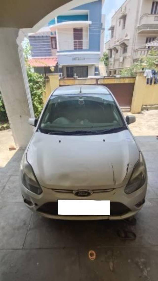 https://images10.gaadi.com/usedcar_image/4545729/original/processed_431fc932-3abe-4f87-a7da-d184a52a1e6f.jpg?imwidth=6400