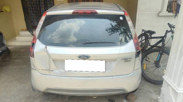 https://images10.gaadi.com/usedcar_image/4545729/original/processed_71658ef4-494e-4511-a699-1acb422ab00a.jpg?imwidth=6402