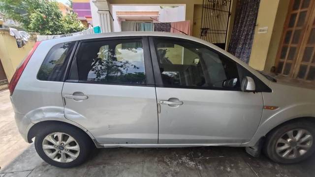 https://images10.gaadi.com/usedcar_image/4545729/original/processed_f90eb287-c802-4c7a-af12-df41bcec6251.jpg?imwidth=6401