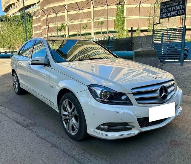 https://images10.gaadi.com/usedcar_image/4545771/original/processed_e54d5d32-42ca-4ffa-b132-ee1d826dc119.jpg?imwidth=6400